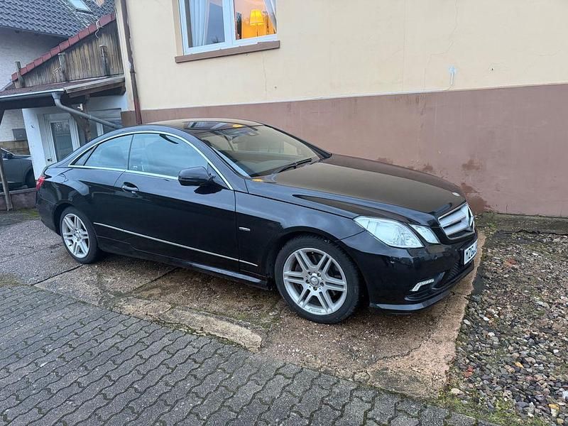 Gebraucht Mercedes E350 231 PS (169 kW) 2009 Schwarz Coupé