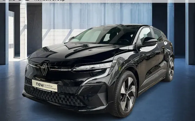 Käytetty Renault Megane E-Tech Equilibre 96 kW (131 HP) 2022 Musta Sedan