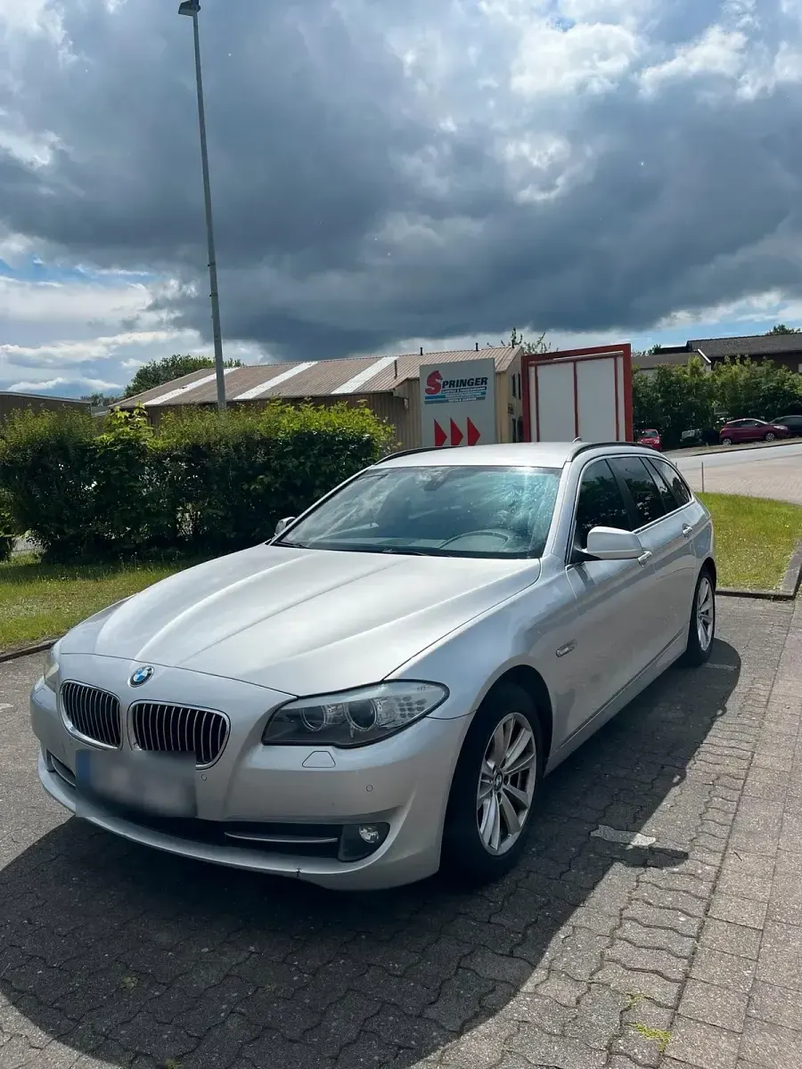 Gebraucht BMW 525 218 PS (160 kW) 2012 Grau Kombi