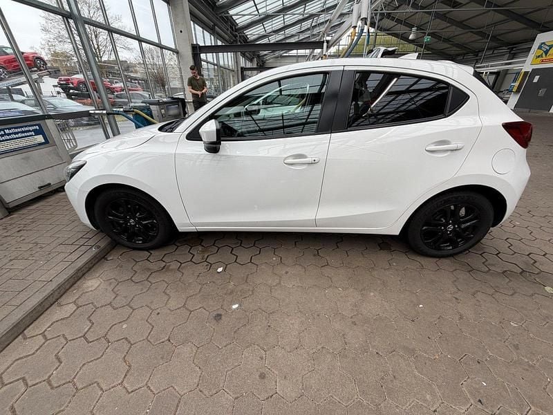 Gebraucht Mazda 2 Kizoku 90 PS (66 kW) 2019 Weiß Kleinwagen