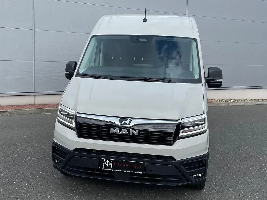 Używany MAN TGE 177 KM (130 kW) 2024 Szary Van