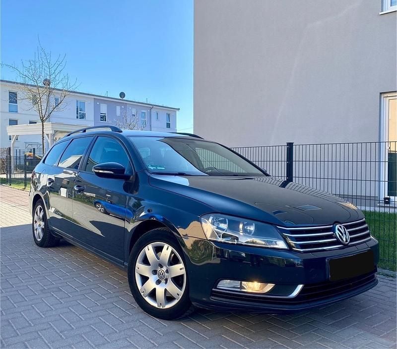 Gebraucht VW Passat 140 PS (102 kW) 2012 Grau Kombi