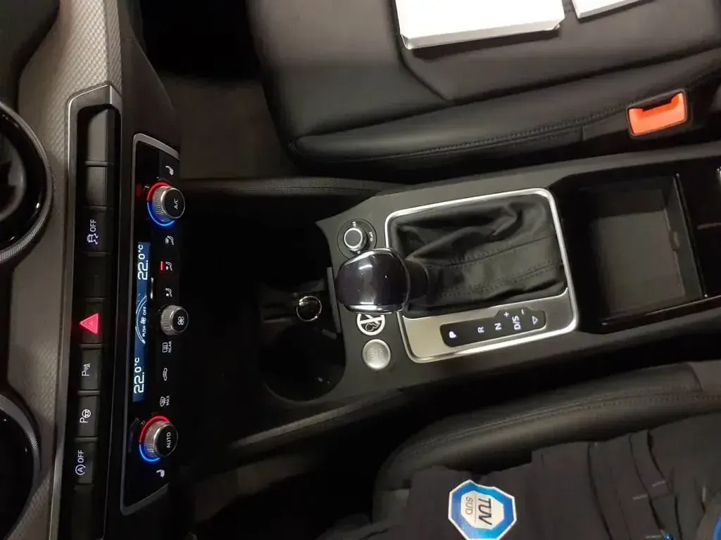Gebraucht Audi Q2 S-Line 150 PS (110 kW) 2025 Mythosschwarz (metallic) SUV