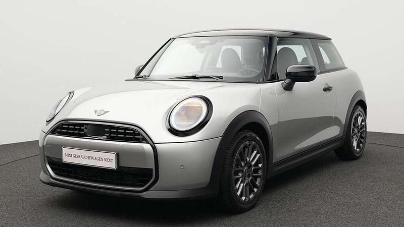 Grau Gebraucht 2024 Mini Cooper Kleinwagen | 24.351 € (Guter Preis) - Bild 1/4