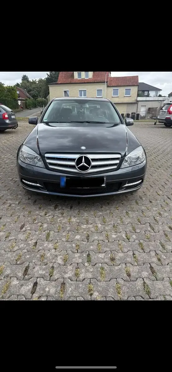 Gebraucht Mercedes C220 170 PS (125 kW) 2011 Grau Limousine