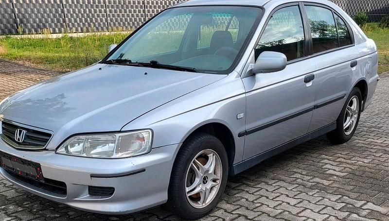Silber Gebraucht 2002 Honda Accord Limousine | 1.111 € (Fairer Preis) - Bild 1/4