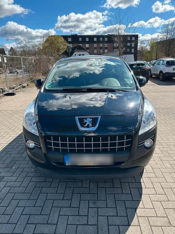 Schwarz Gebraucht 2011 Peugeot 3008 Van / Kleinbus | 4.000 € (Guter Preis) - Bild 1/4
