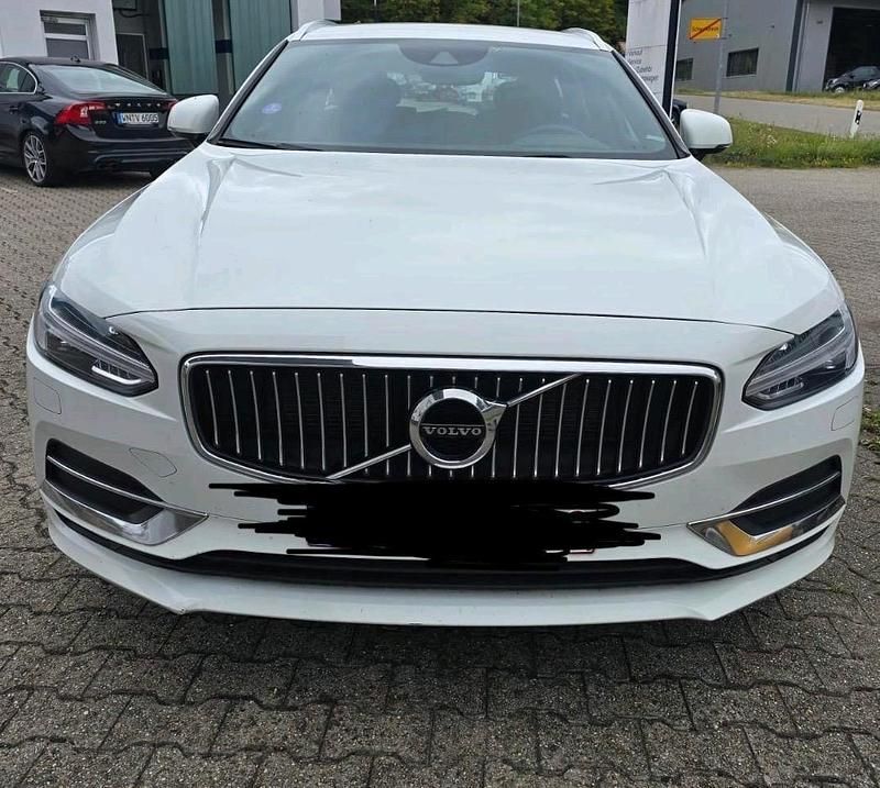 Weiß Gebraucht 2018 Volvo V90 Kombi | 19.500 € (Etwas zu teuer) - Bild 1/4