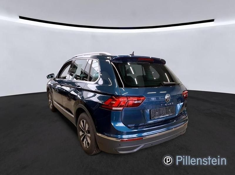 Gebraucht VW Tiguan IQ Drive 150 PS (110 kW) 2024 Blau SUV