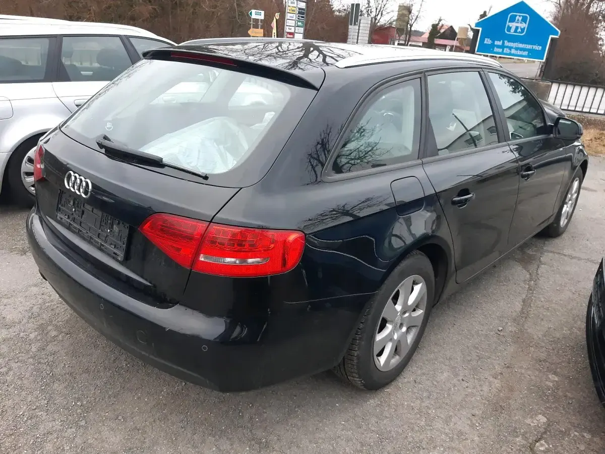Gebraucht Audi A4 120 PS (88 kW) 2009 Schwarz Kombi