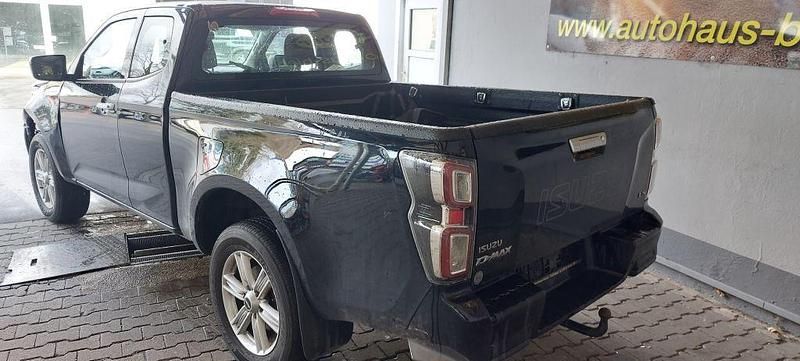 Gebraucht Isuzu D-Max 163 PS (119 kW) 2022 Schwarz Pickup