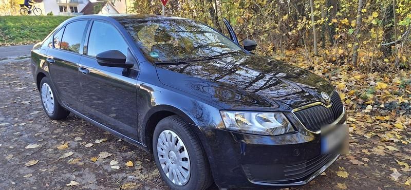 Second-hand Skoda Octavia 116 CP (85 kW) 2016 Negru Hatchback