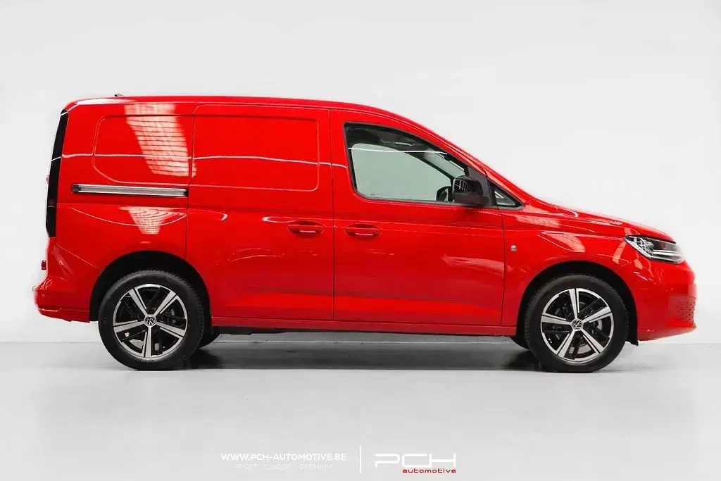 Neu VW Caddy 122 PS (89 kW) 2025 Rot Van / Kleinbus