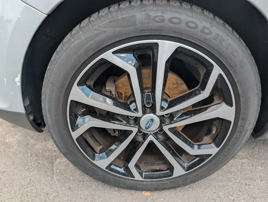 Gebraucht Ford Focus Style 101 PS (74 kW) 2007 Silber Limousine