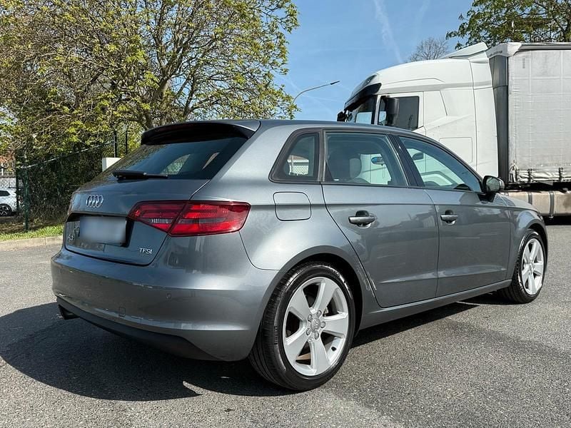 Gebraucht Audi A3 Sportback 122 PS (89 kW) 2013 Grau Kleinwagen