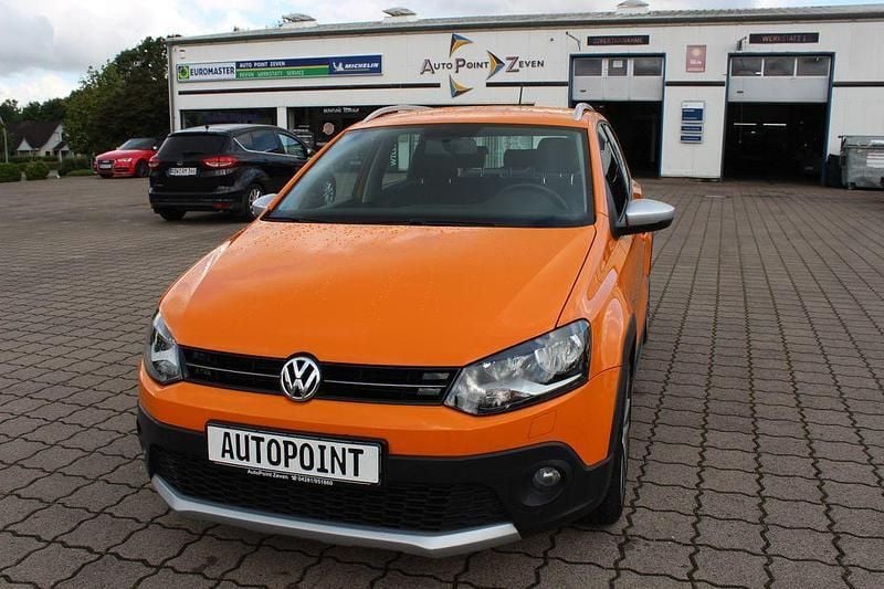Orange Gebraucht 2013 VW Polo Cross Kleinwagen | 11.990 € (Fairer Preis) - Bild 1/4