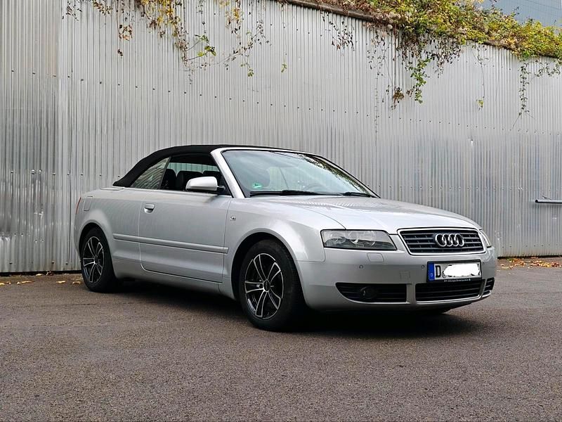 Silber Gebraucht 2002 Audi A4 Cabriolet Cabrio | 1.490 € (Superpreis) - Bild 1/4
