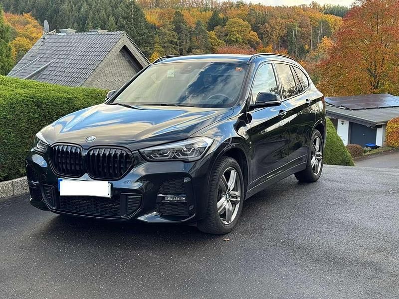 Gebraucht BMW X1 Advantage 125 PS (91 kW) 2021 Schwarz SUV