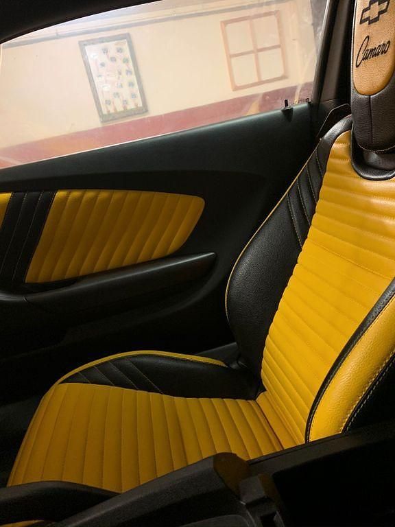 Gebraucht Chevrolet Camaro 305 PS (224 kW) 2010 Gelb Coupé