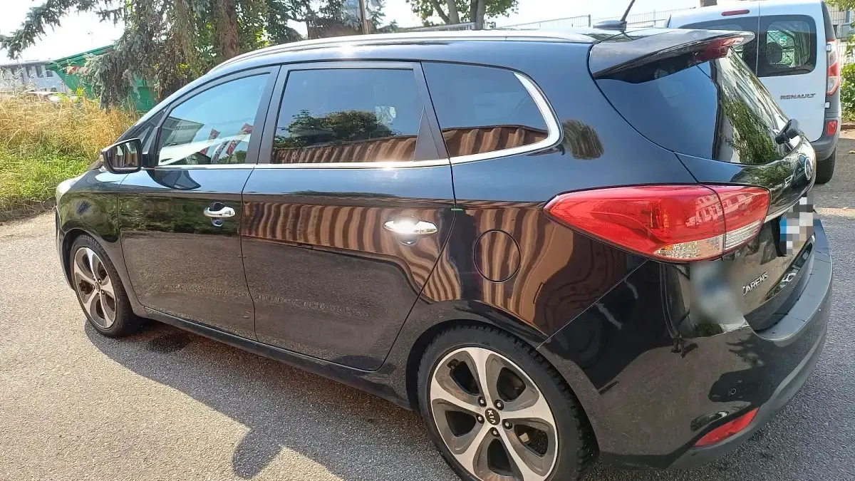 Gebraucht Kia Carens 136 PS (100 kW) 2013 Schwarz Van / Kleinbus