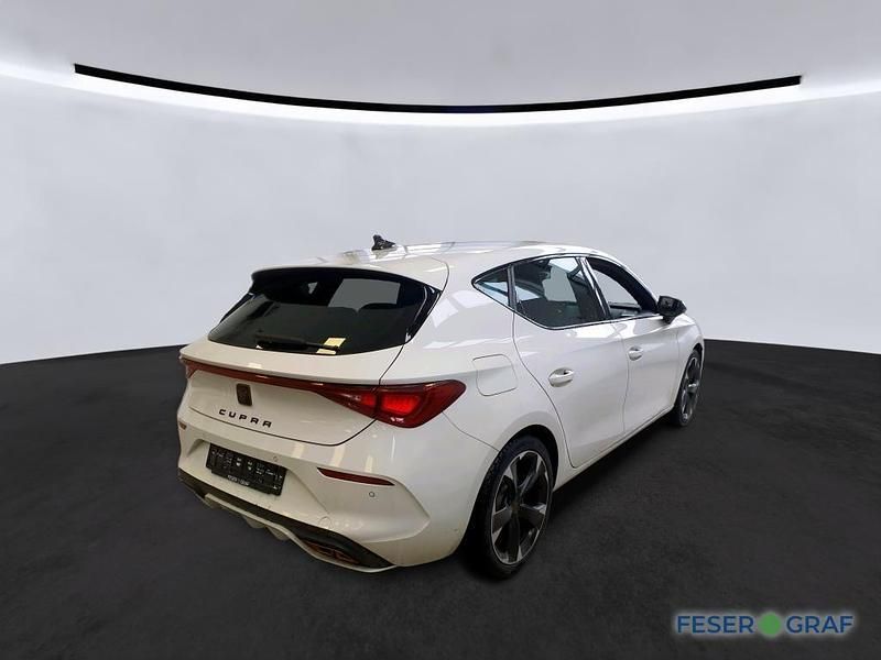 Second-hand Cupra Leon 204 CP (150 kW) 2023 Alb Berlinǎ