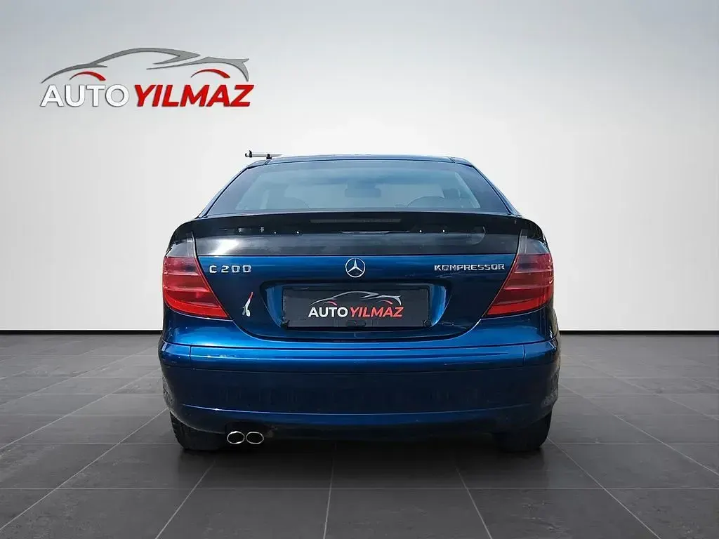 Gebraucht Mercedes C200 163 PS (119 kW) 2001 Blau Coupé
