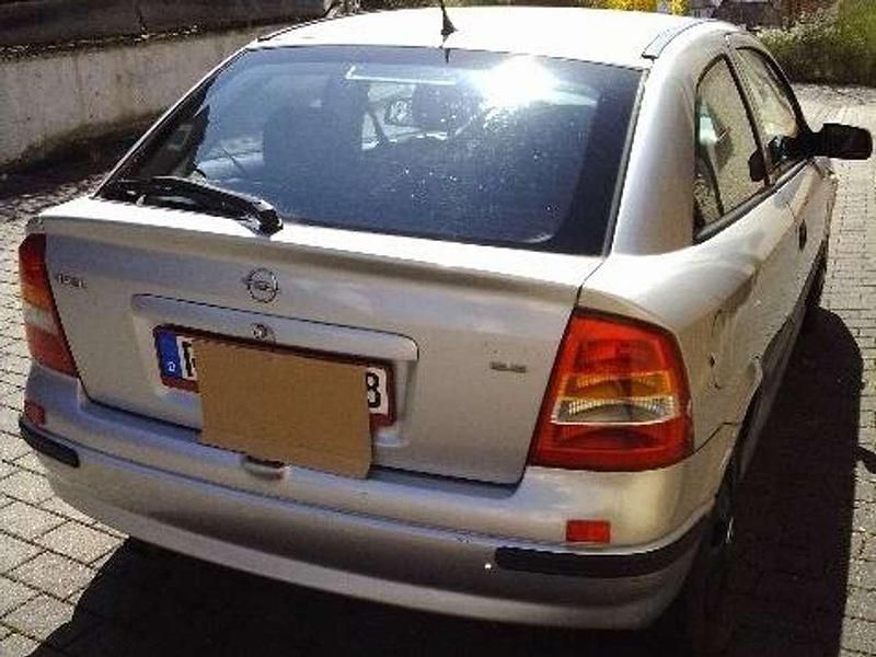 Gebraucht Opel Astra Classic Edition 101 PS (74 kW) 1999 Silber Limousine