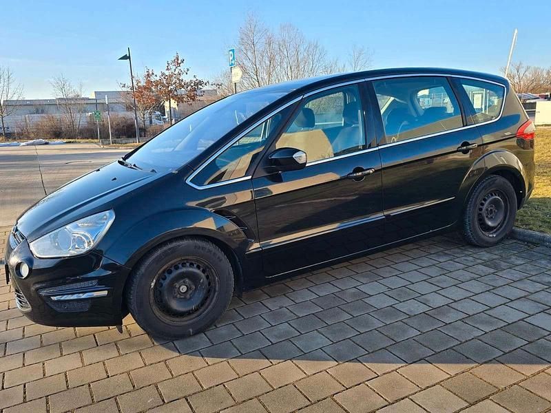 Second-hand Ford S-MAX Titanium 140 CP (102 kW) 2010 Negru Monovolum