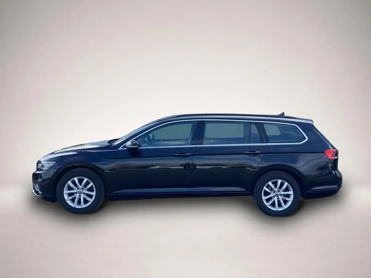 Gebraucht VW Passat Business 122 PS (89 kW) 2022 Manufacturer Kombi