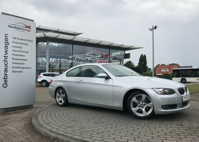 Gebraucht BMW 325 218 PS (160 kW) 2007 Silber metallic Coupé