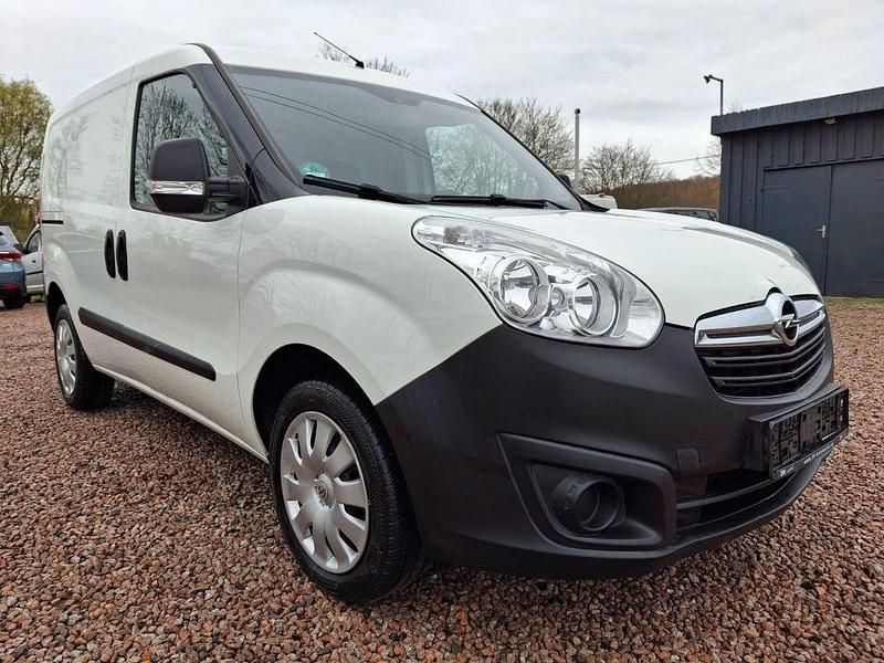 Gebraucht Opel Combo 95 PS (69 kW) 2018 Weiß Van / Kleinbus