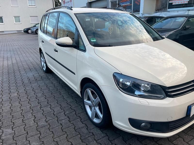 Gebraucht VW Touran 110 PS (80 kW) 2015 Gelb Van / Kleinbus