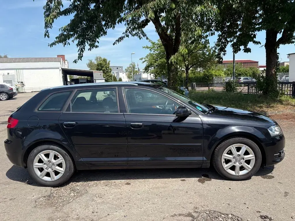 Gebraucht Audi A3 Ambiente 105 PS (77 kW) 2012 Schwarz Kleinwagen