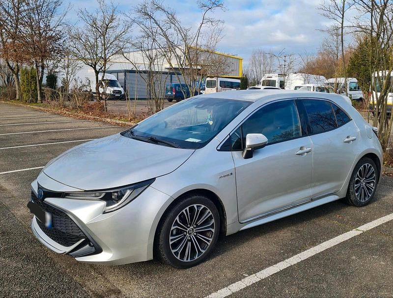 Gebraucht Toyota Corolla Design 122 PS (89 kW) 2019 Grau Kleinwagen