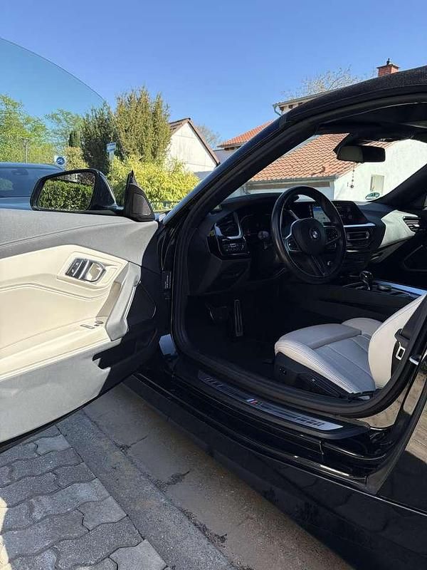 Gebraucht BMW Z4 Sport Line 197 PS (144 kW) 2023 Cabrio