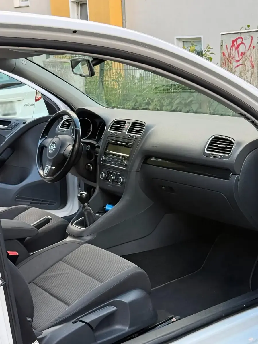 Gebraucht VW Golf VI 80 PS (58 kW) 2009 Weiß Kleinwagen