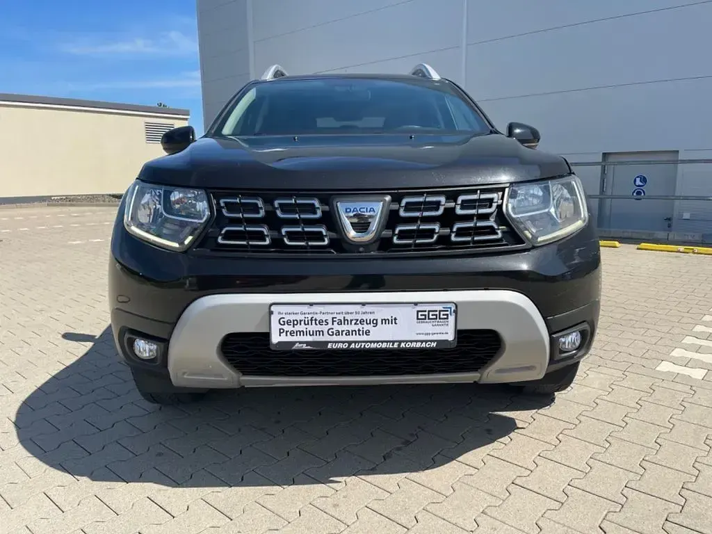 Używany Dacia Duster Celebration 101 KM (74 kW) 2020 Czarny SUV