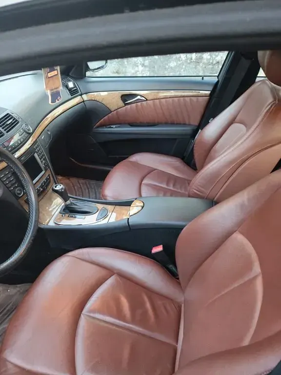 Gebraucht Mercedes E280 Avantgarde 190 PS (139 kW) 2008 Schwarz Limousine