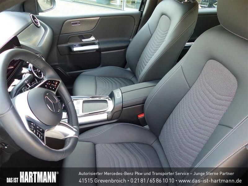 Gebraucht Mercedes B180 Progressive 136 PS (100 kW) 2023 Schwarz Van / Kleinbus