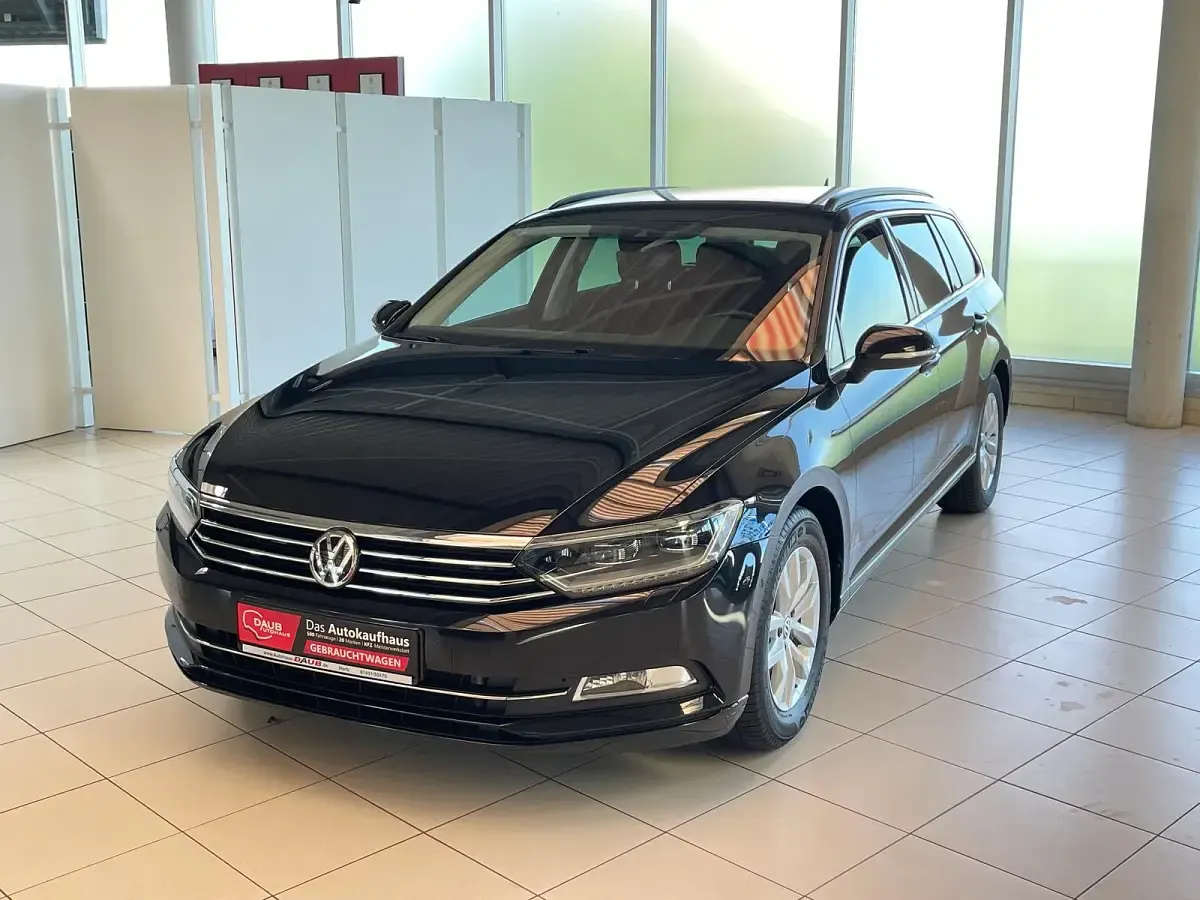 Gebraucht VW Passat Comfortline 150 PS (110 kW) 2019 Kombi
