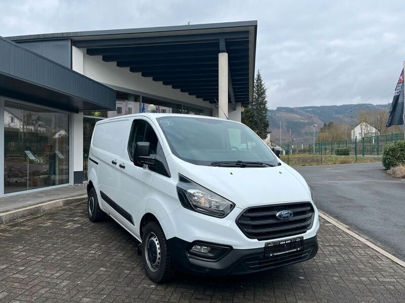 Weiß Gebraucht 2018 Ford Transit Custom Van / Kleinbus | 14.700 € - Bild 1/4