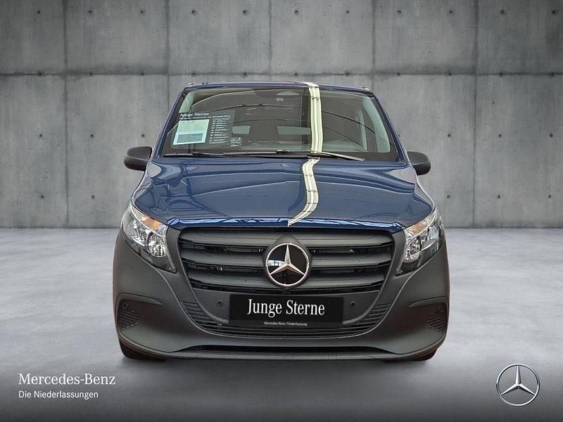 Neu Mercedes Vito 136 PS (100 kW) 2025 Blau Van