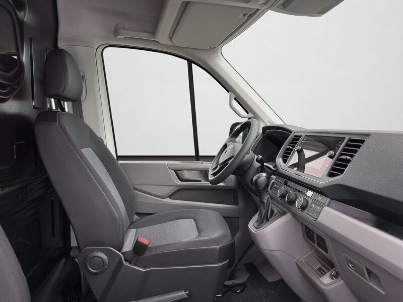 Gebraucht VW Crafter 177 PS (130 kW) 2025 Candyweiß Van