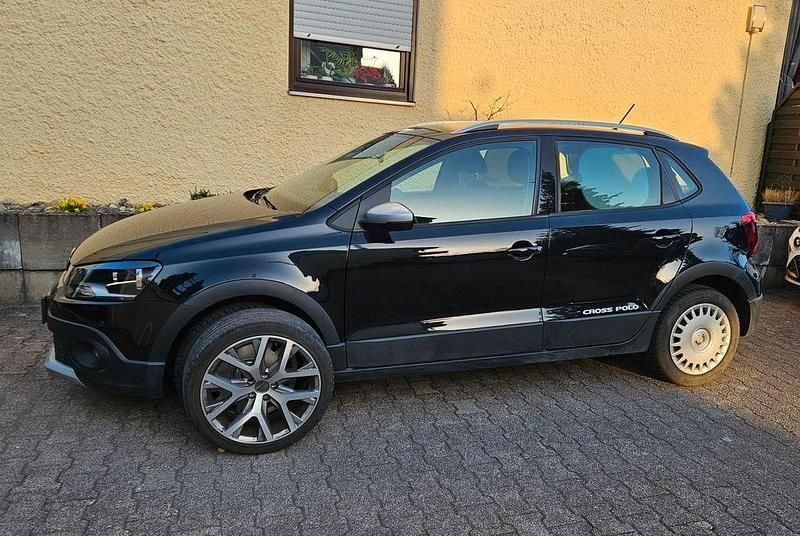 Gebraucht VW Polo Cross 90 PS (66 kW) 2017 Schwarz Kleinwagen