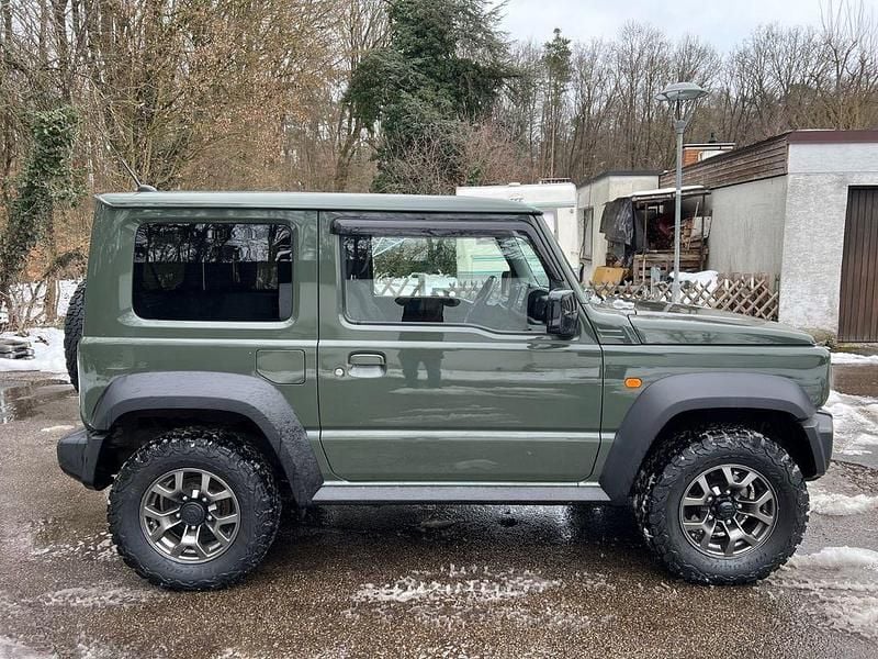 Gebraucht Suzuki Jimny Comfort+ 102 PS (75 kW) 2019 Schwarz SUV