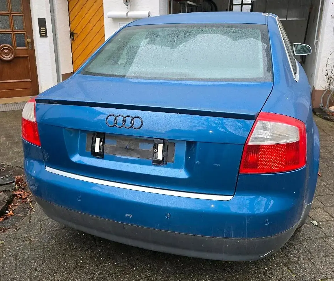 Gebraucht Audi A4 S-Line 131 PS (96 kW) 2001 Blau Limousine