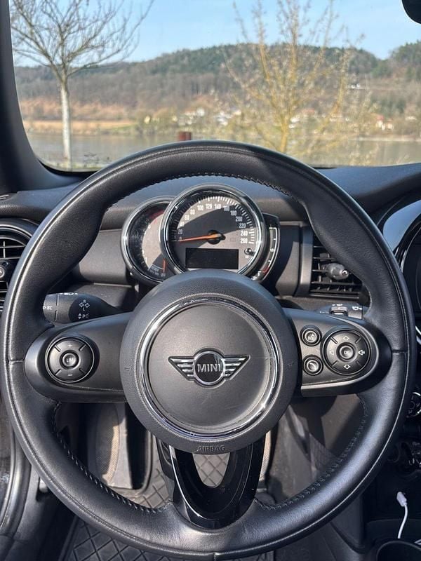 Gebraucht Mini ONE 102 PS (75 kW) 2019 Schwarz Kleinwagen