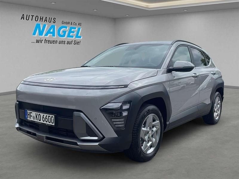 Grau (cyber grey / met) Gebraucht 2025 Hyundai Kona Trend SUV | 28.000 € (Superpreis) - Bild 1/4