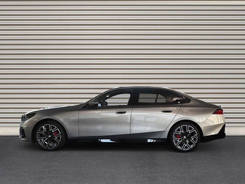 Neu BMW i5 Comfort Edition 289 kW (394 PS) 2025 Oxidgrau ii Limousine