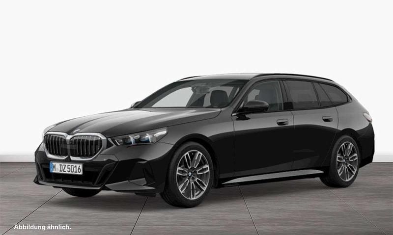 Schwarz Gebraucht 2024 BMW 520 Shadowline Kombi | 55.911 € (Guter Preis) - Bild 1/3